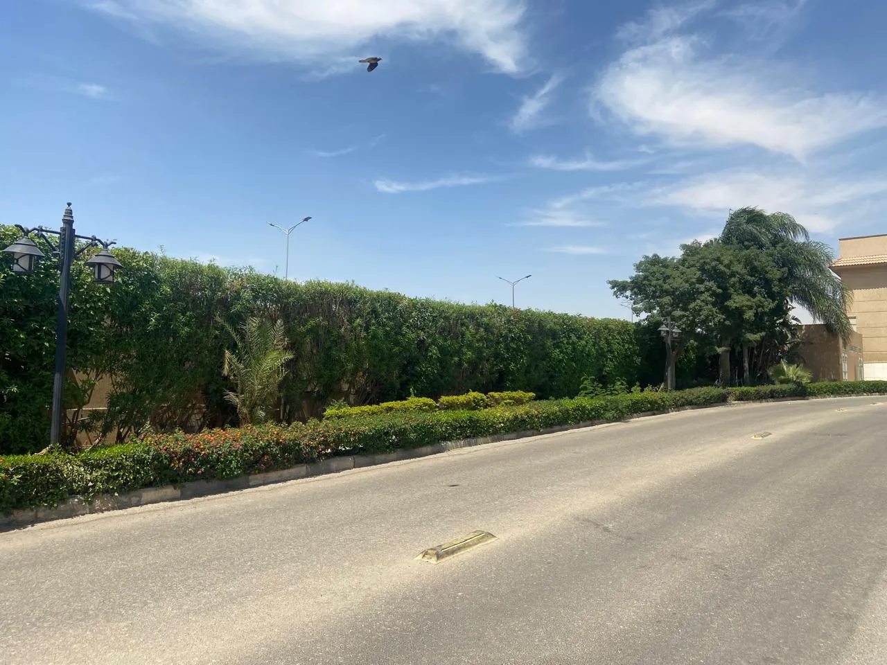Villa for sale in Flowers Park in New Cairo of 400 m² with 4 bedrooms