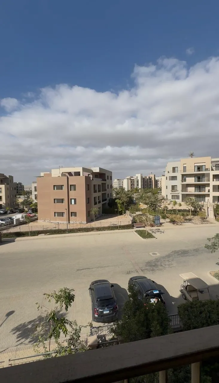 Apartment for sale in DISTRICT 5 in South New Cairo of 161 m² with 3 bedrooms