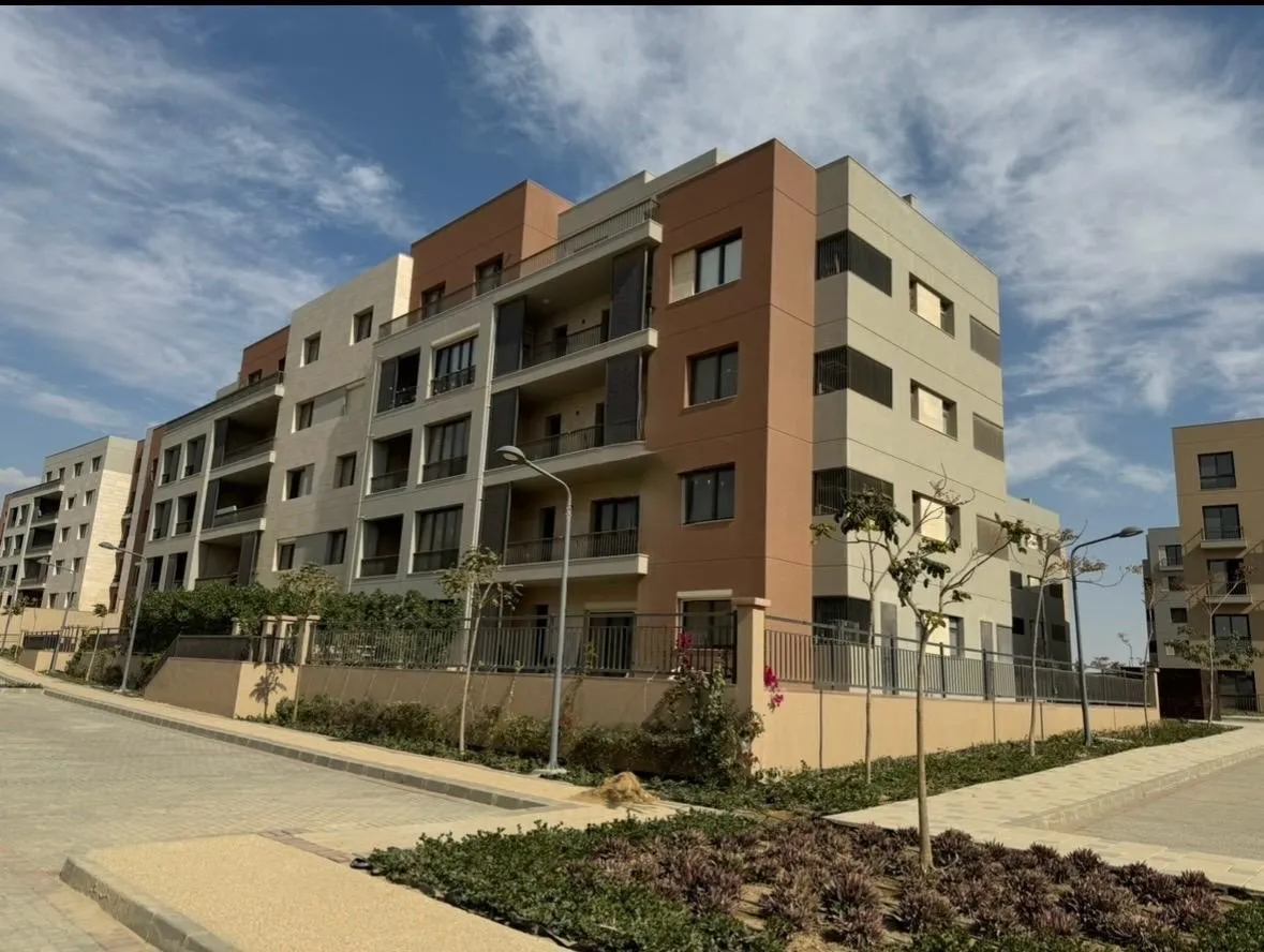 Apartment for sale in DISTRICT 5 in South New Cairo of 161 m² with 3 bedrooms