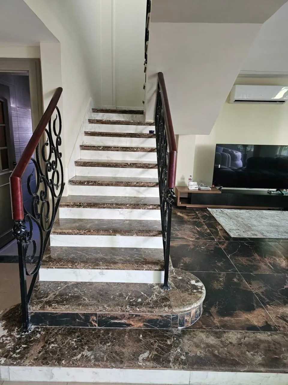 Penthouse for sale in West ElGolf in New Cairo of 500 m² with 5 bedrooms