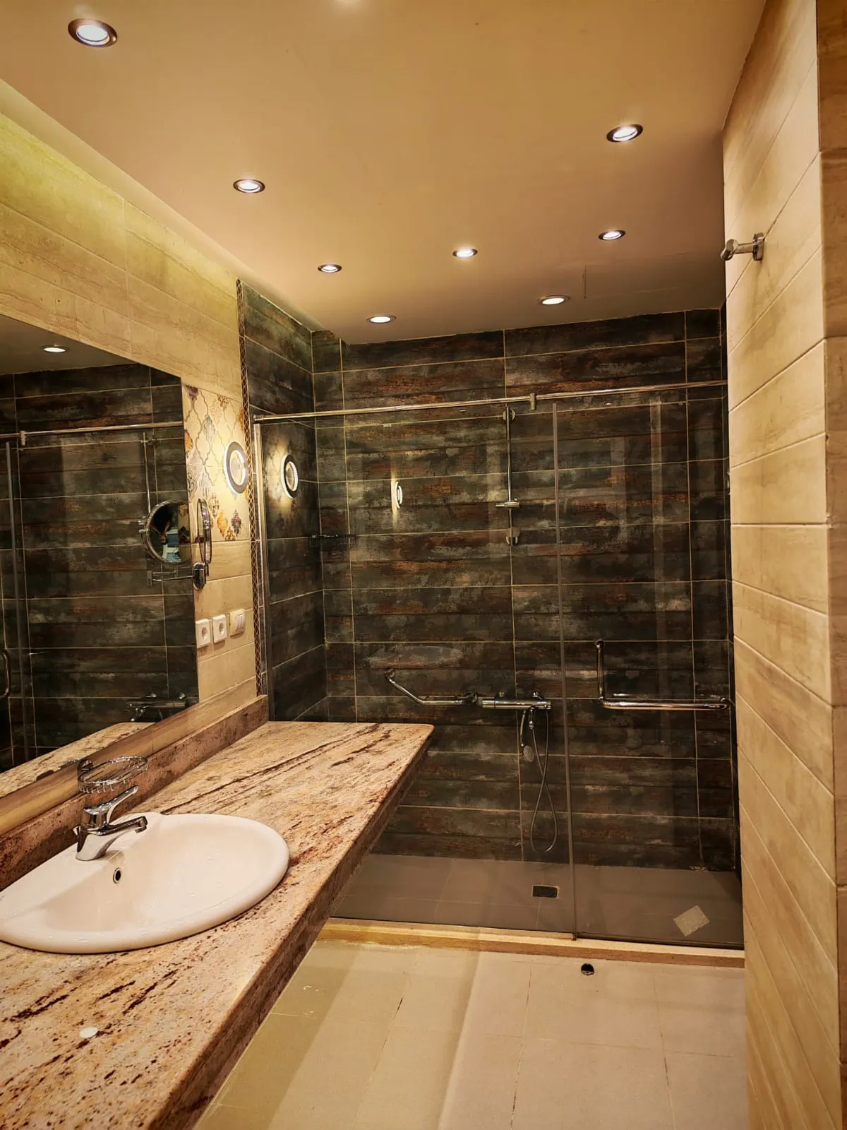 Villa for sale in Zayed Dunes in 6th of October City of 250 m² with 5 bedrooms