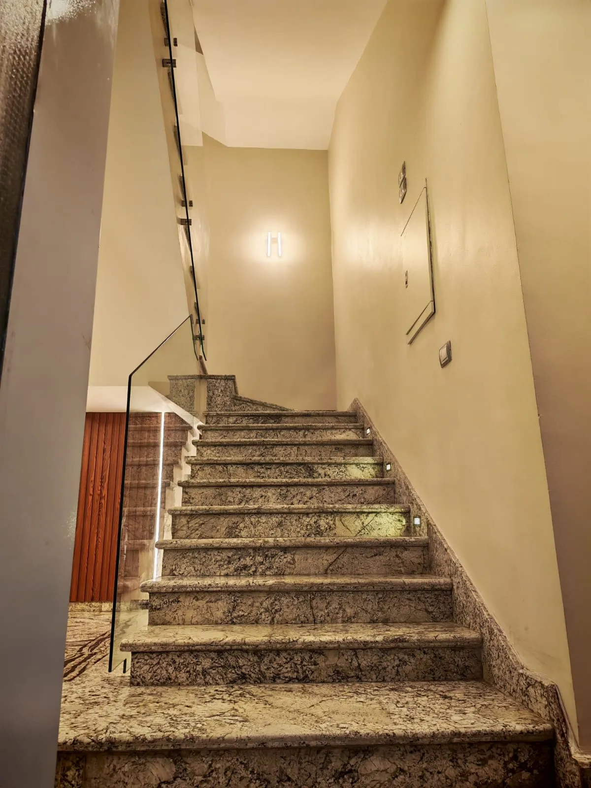 Villa for sale in Zayed Dunes in 6th of October City of 250 m² with 5 bedrooms