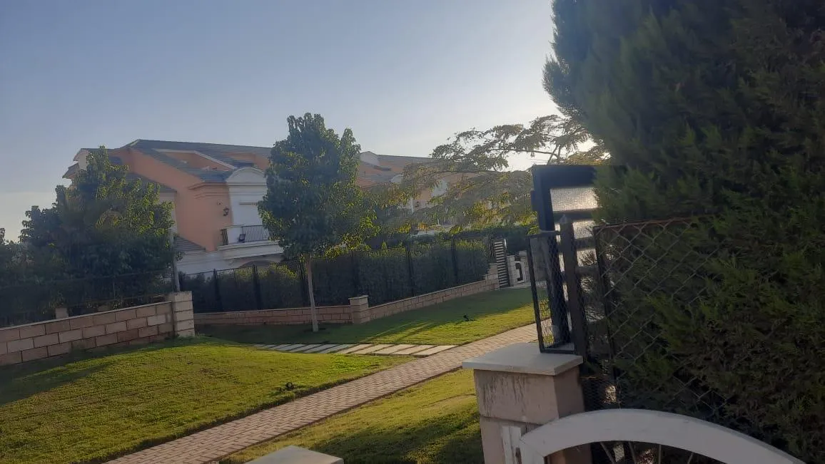 Townhouse for sale in Layan in New Cairo of 270 m² with 4 bedrooms