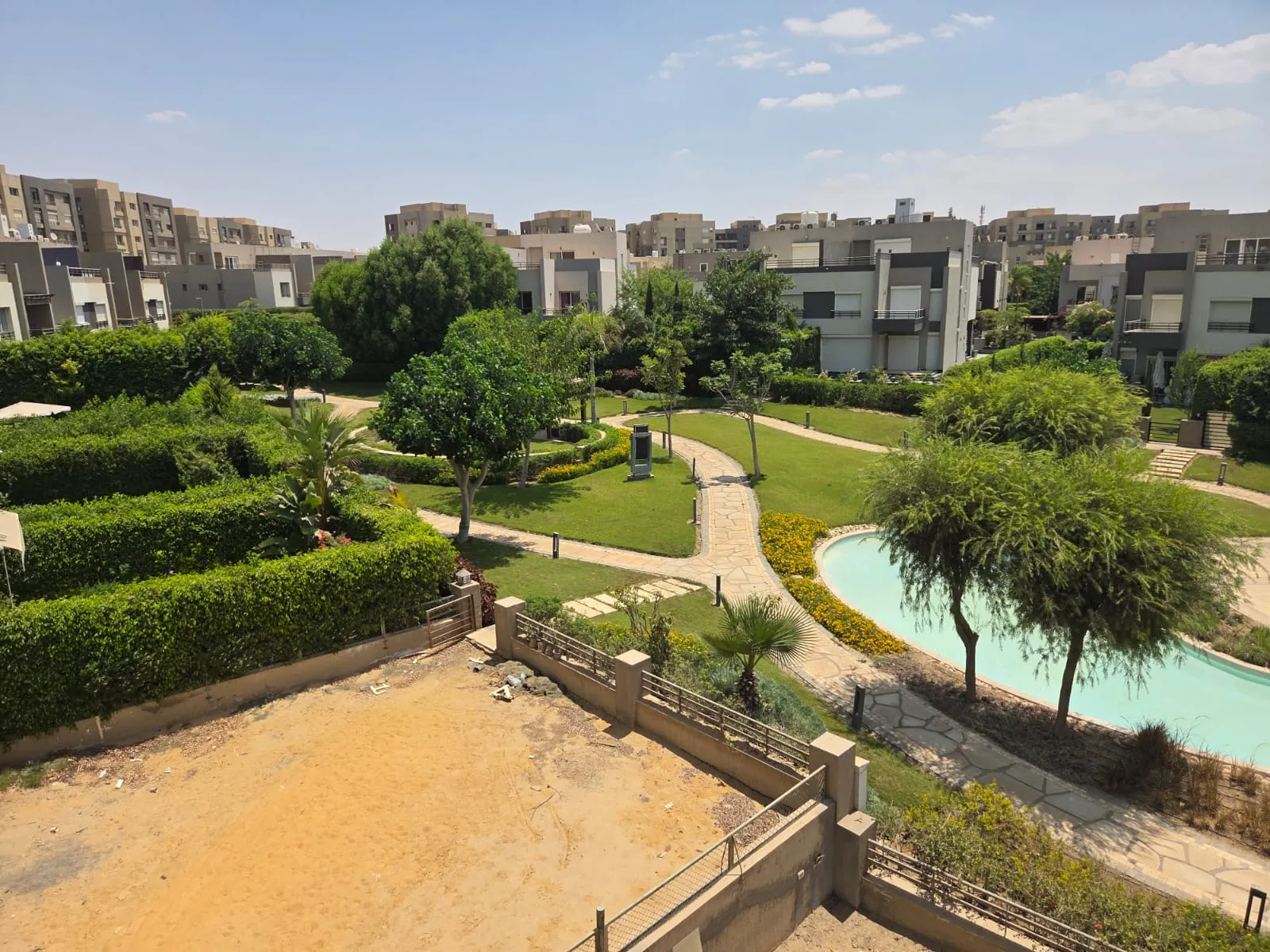Townhouse for sale in The Square in New Cairo of 262 m² with 4 bedrooms
