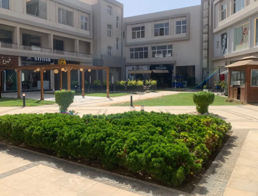 Retail for sale in Al Karma 4 in Northern Expansion of 180 m² with 0 bedrooms