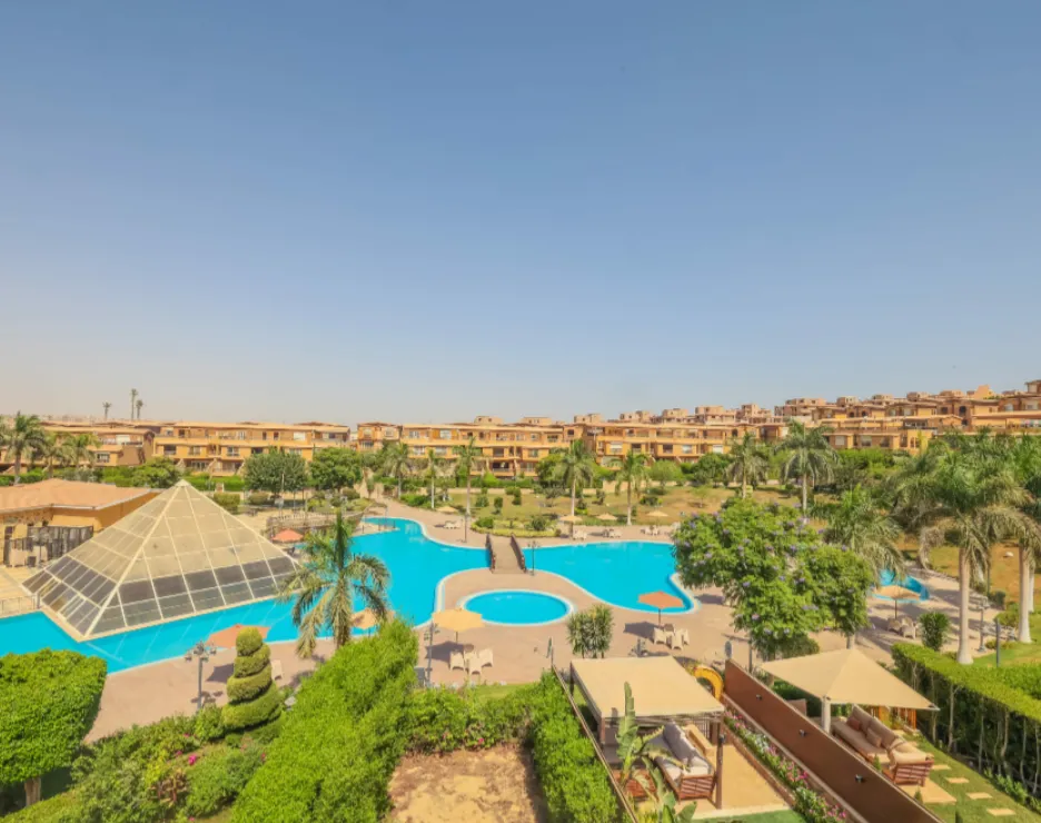 Twinhouse for sale in Pyramids Walk in 6th of October City of 320 m² with 5 bedrooms