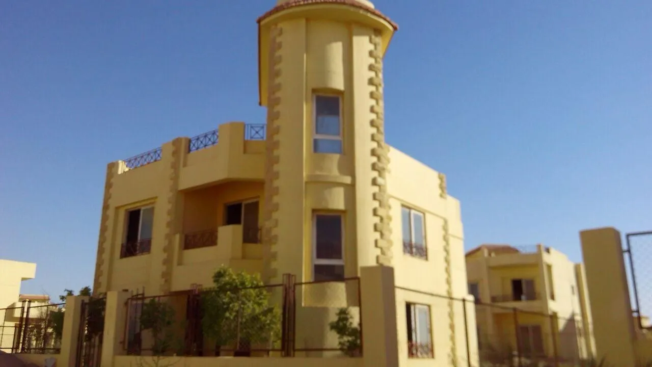 Villa for sale in Golf Solimania in New Sphinx of 280 m² with 3 bedrooms