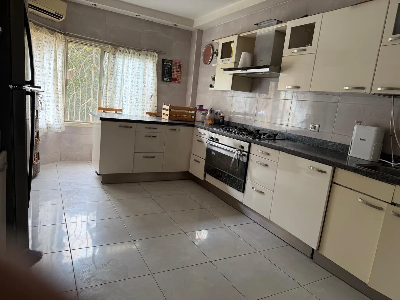 Twinhouse for sale in Greens in El Sheikh Zayed of 350 m² with 6 bedrooms
