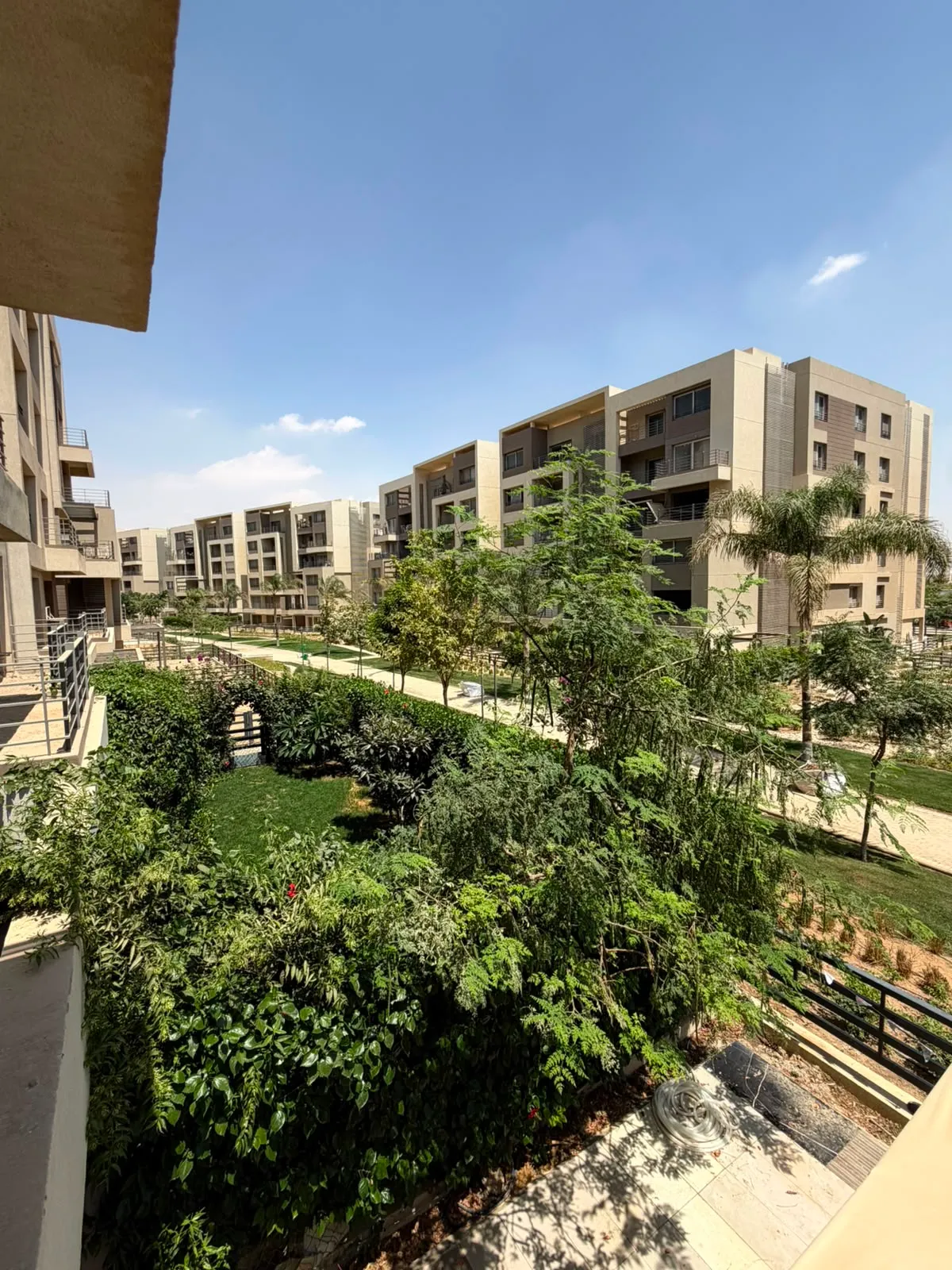 Apartment for sale in Capital Gardens in New Cairo of 208 m² with 3 bedrooms