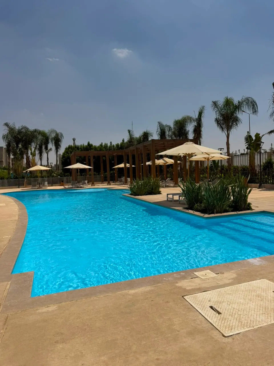 Apartment for sale in Capital Gardens in New Cairo of 208 m² with 3 bedrooms