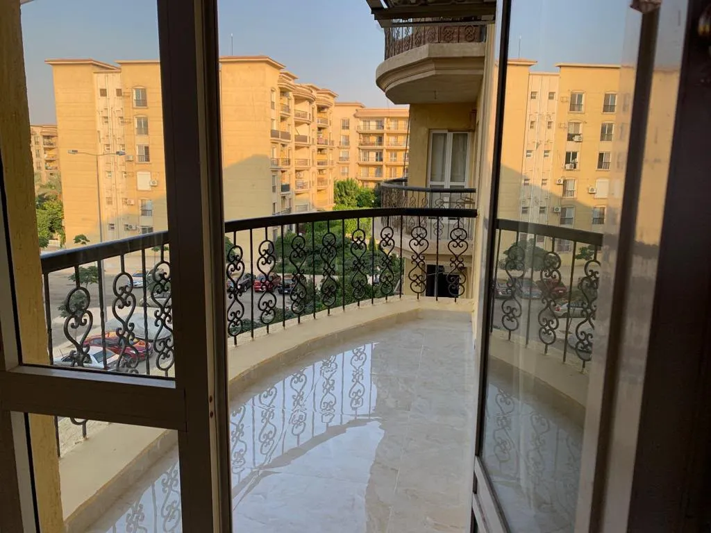 Apartment for sale in El Rehab in New Cairo of 99 m² with 2 bedrooms