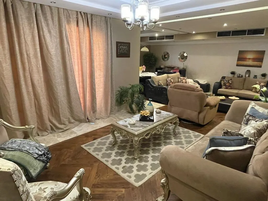 Apartment for sale in Madinaty in Madinaty of 208 m² with 3 bedrooms