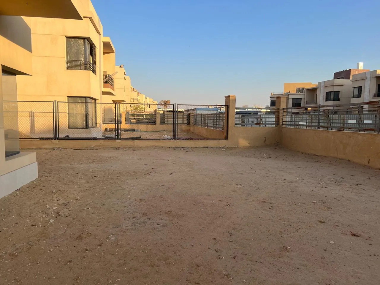 Villa for sale in ALMA in El Sheikh Zayed of 397 m² with 6 bedrooms
