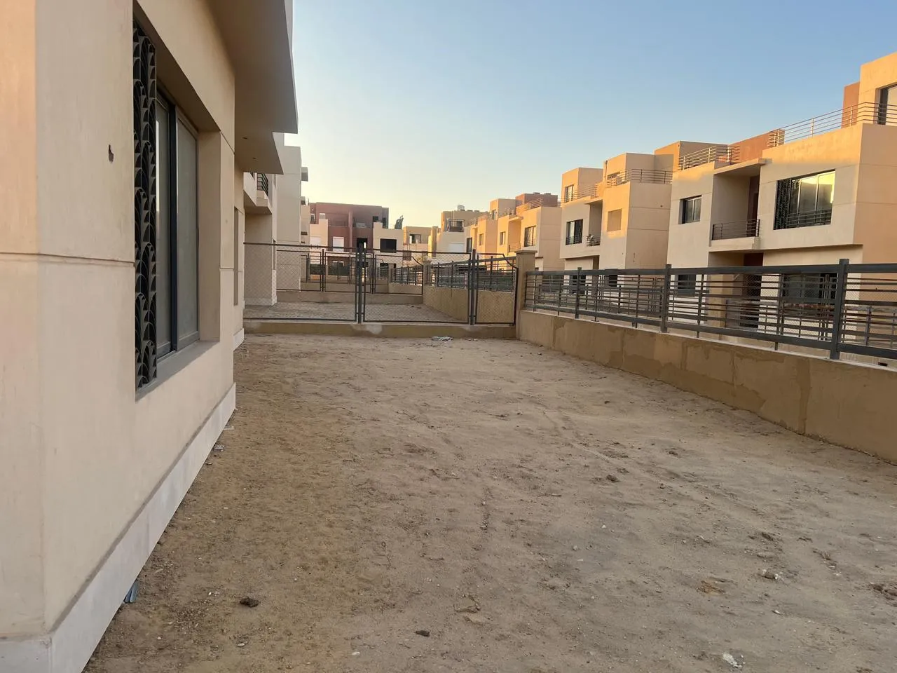 Villa for sale in ALMA in El Sheikh Zayed of 397 m² with 6 bedrooms
