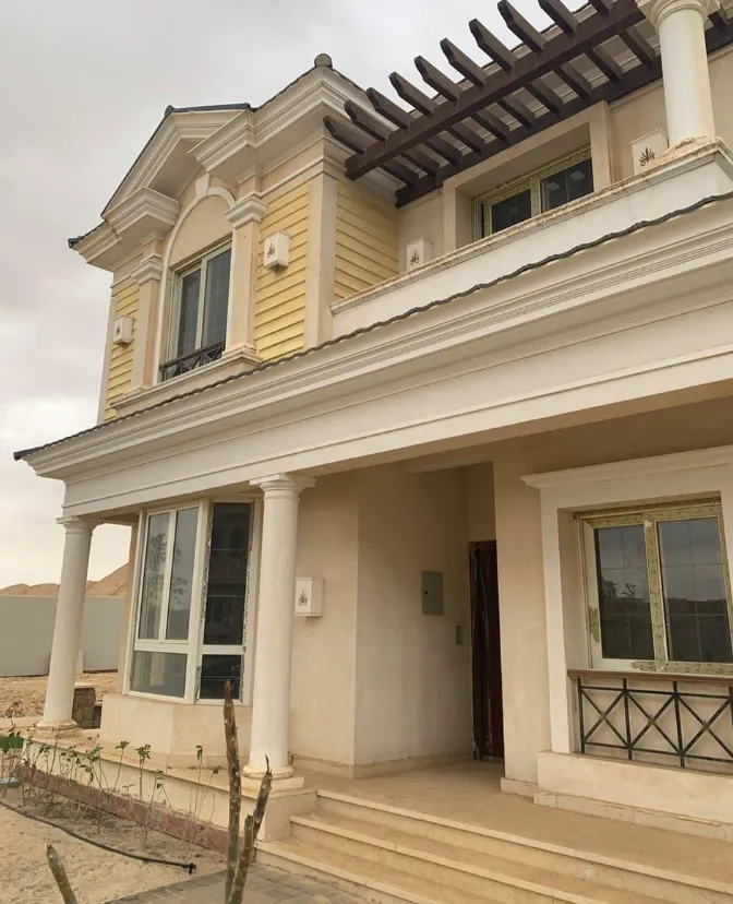 Villa for sale in Mountain View iCity October in Northern Expansion of 350 m² with 4 bedrooms