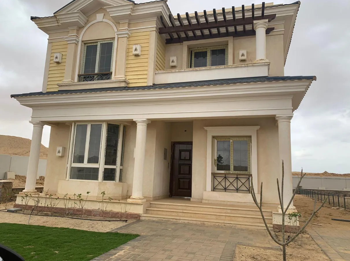 Villa for sale in Mountain View iCity October in Northern Expansion of 350 m² with 4 bedrooms