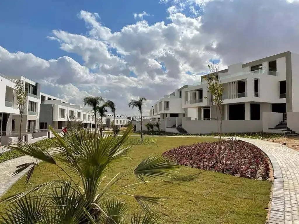 Townhouse for sale in Joulz in 6th of October City of 311 m² with 4 bedrooms