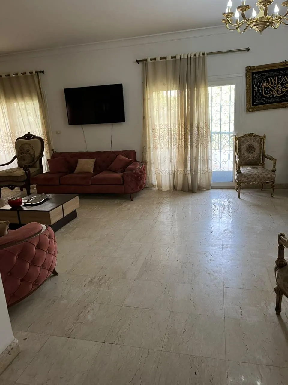 Villa for sale in El Rehab in New Cairo of 245 m² with 3 bedrooms