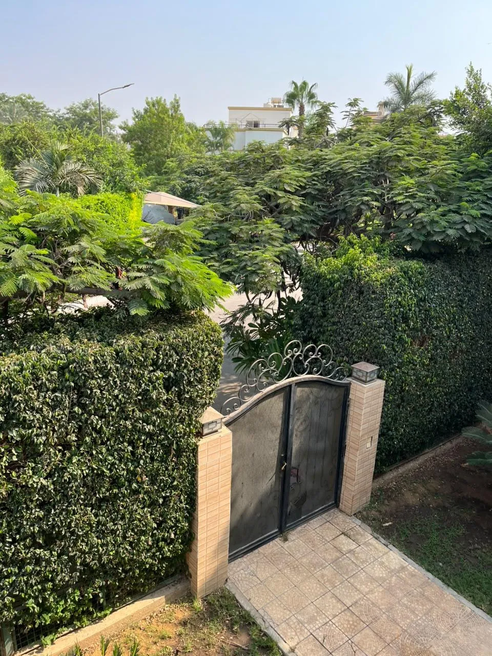 Villa for sale in El Rehab in New Cairo of 245 m² with 3 bedrooms