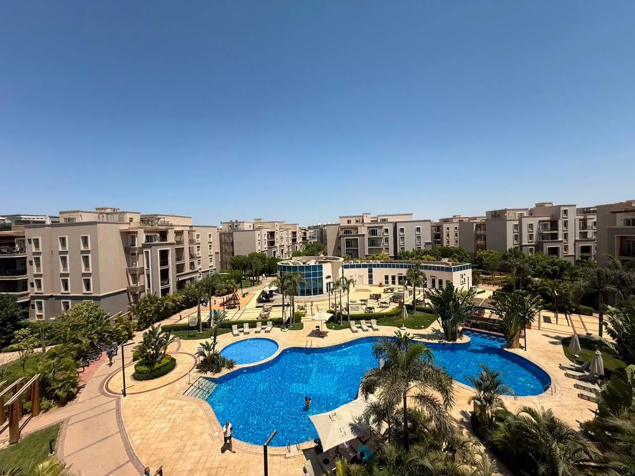 Penthouse for sale in October Plaza in Northern Expansion of 188 m² with 4 bedrooms