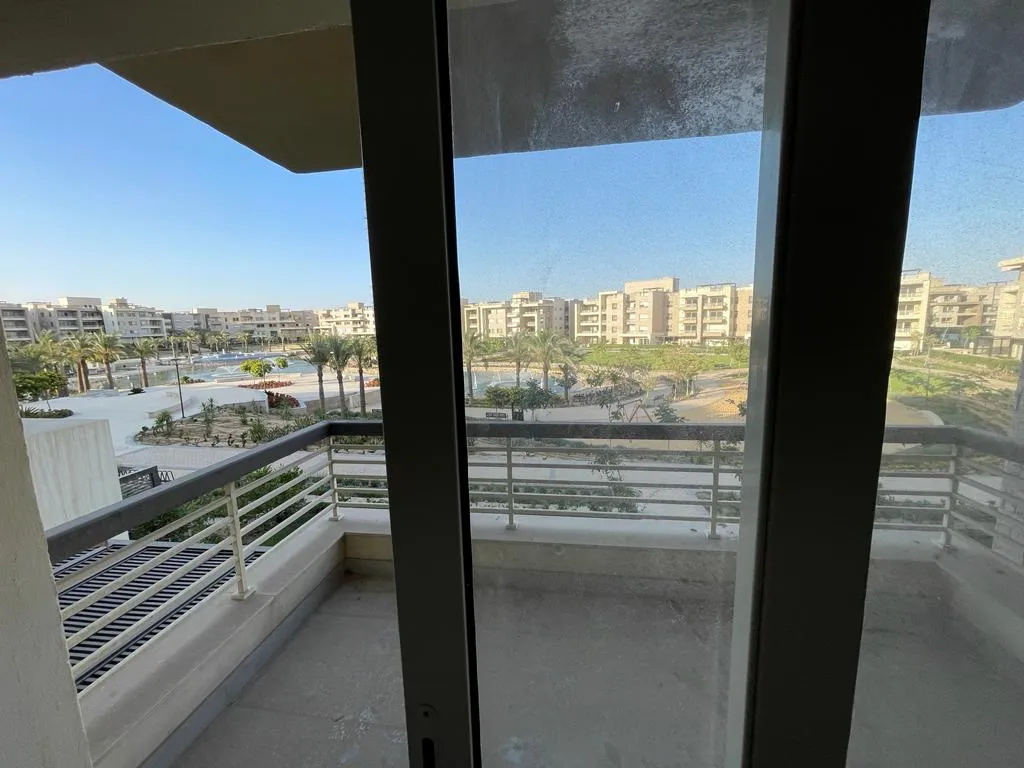 Apartment for sale in New Giza in 6th of October City of 237 m² with 3 bedrooms
