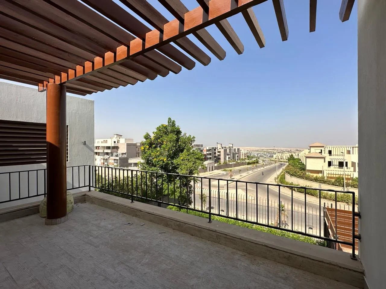 Townhouse for sale in Allegria in El Sheikh Zayed of 240 m² with 3 bedrooms