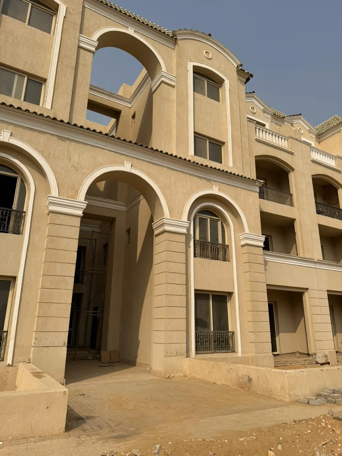 Duplex for sale in L’Avenir in Mostakbal City of 245 m² with 3 bedrooms