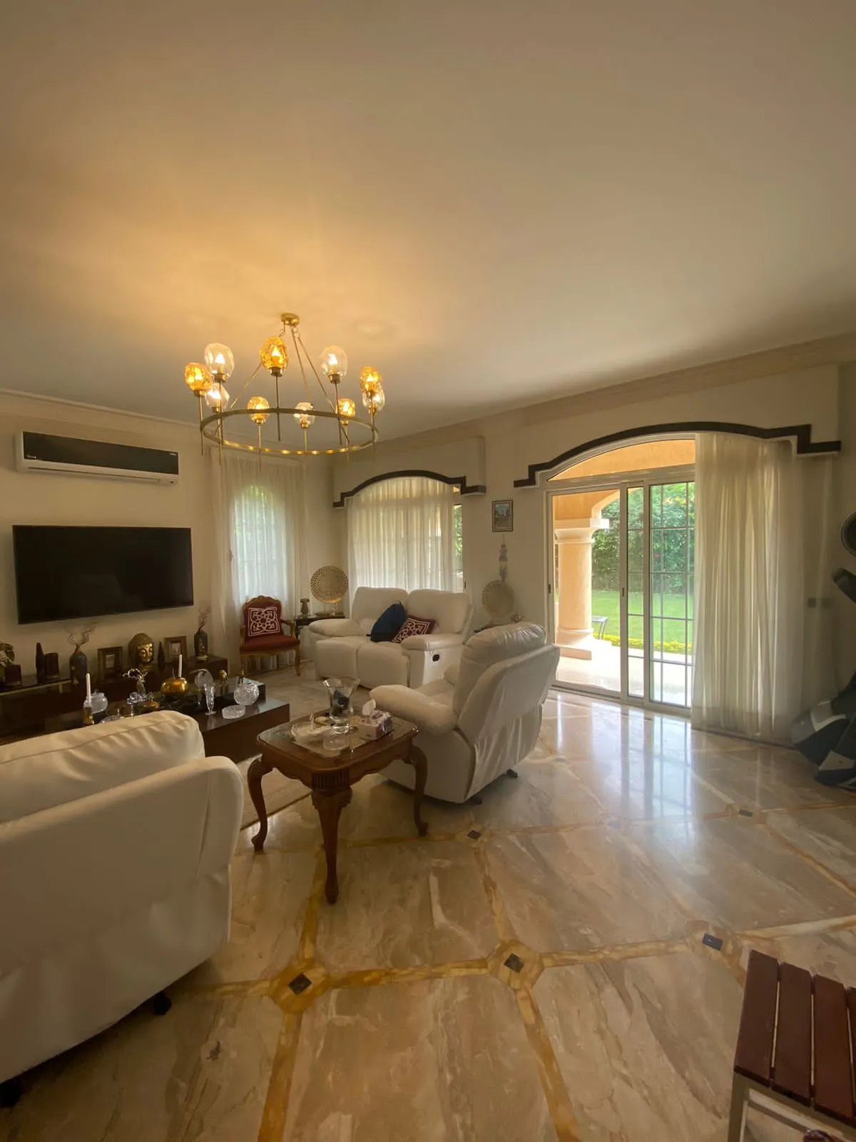 Villa for sale in Madinaty in Madinaty of 335 m² with 4 bedrooms