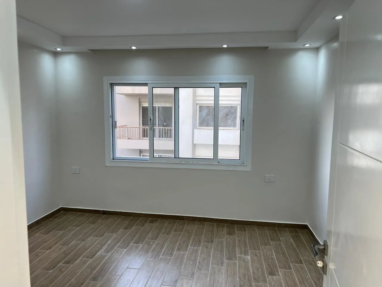 Apartment for sale in Hyde Park in 6th settlement of 145 m² with 2 bedrooms