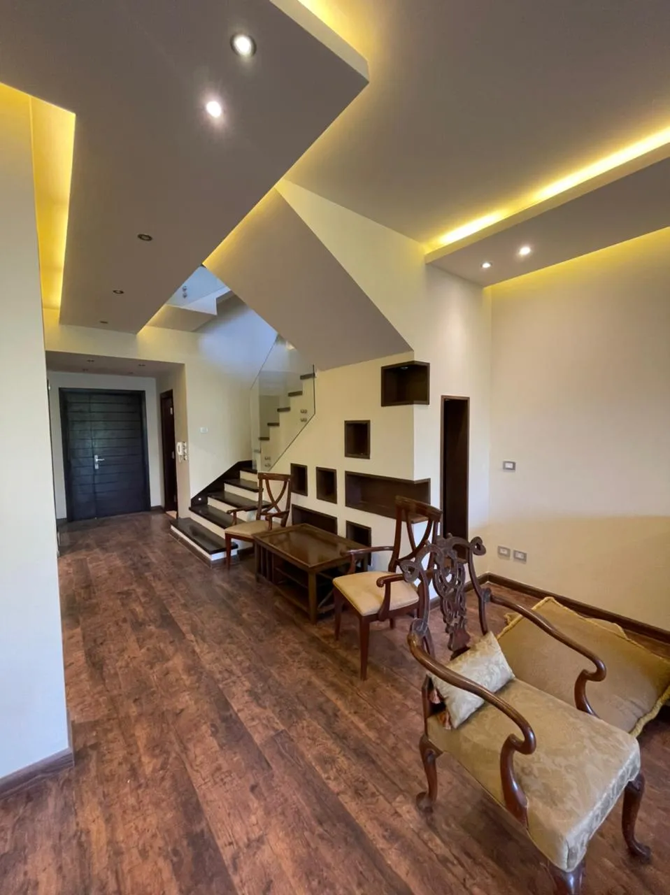 Townhouse for sale in West Town in October Gardens of 294 m² with 4 bedrooms