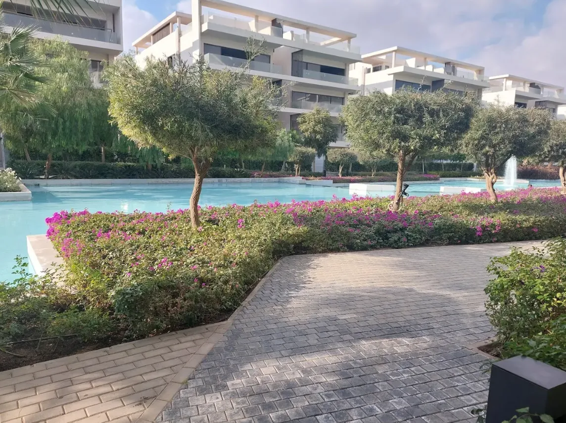 Apartment for sale in Lake View Residence in Golden Square of 191 m² with 3 bedrooms