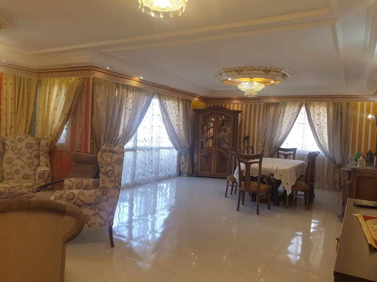 Apartment for sale in El Rehab in New Cairo of 198 m² with 3 bedrooms