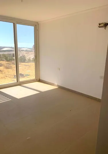 Chalet for sale in Marsa Baghush in Sidi Heneish of 120 m² with 2 bedrooms