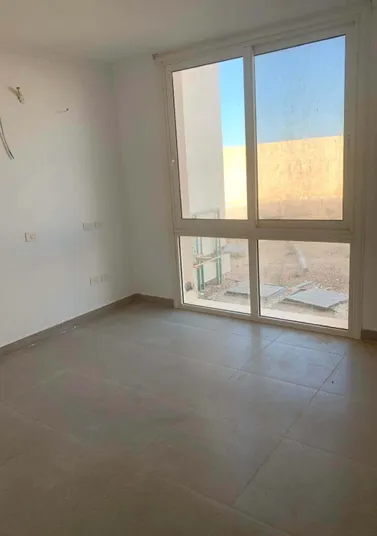 Chalet for sale in Marsa Baghush in Sidi Heneish of 120 m² with 2 bedrooms