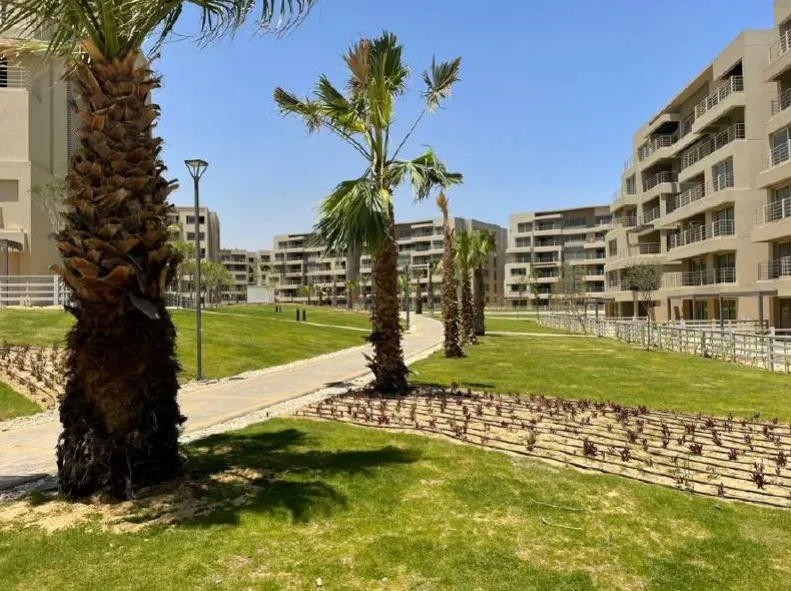 Apartment for sale in Capital Gardens in New Cairo of 195 m² with 3 bedrooms