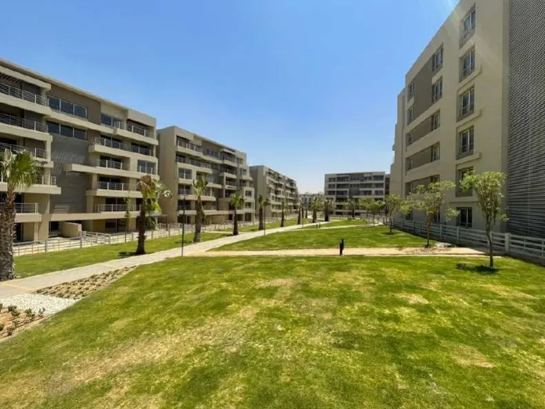 Apartment for sale in Capital Gardens in New Cairo of 195 m² with 3 bedrooms