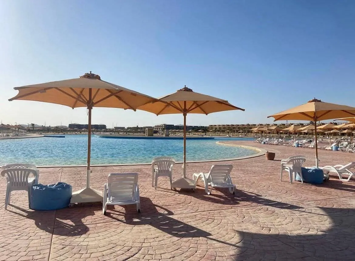 Chalet for sale in Blumar El Sokhna in Ain Sokhna of 130 m² with 3 bedrooms