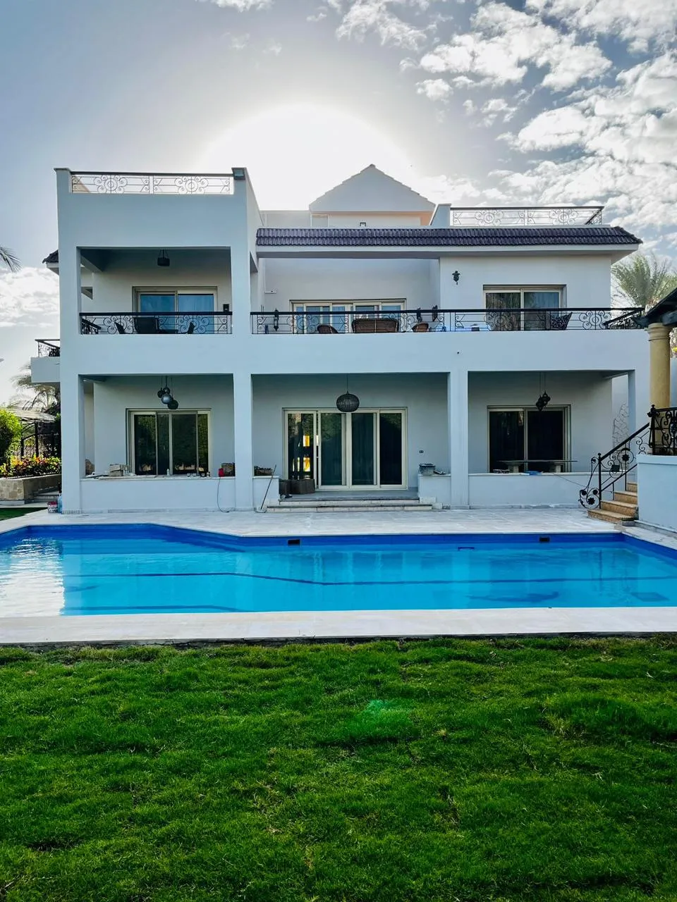 Villa for sale in Golf Solimania in New Sphinx of 450 m² with 4 bedrooms