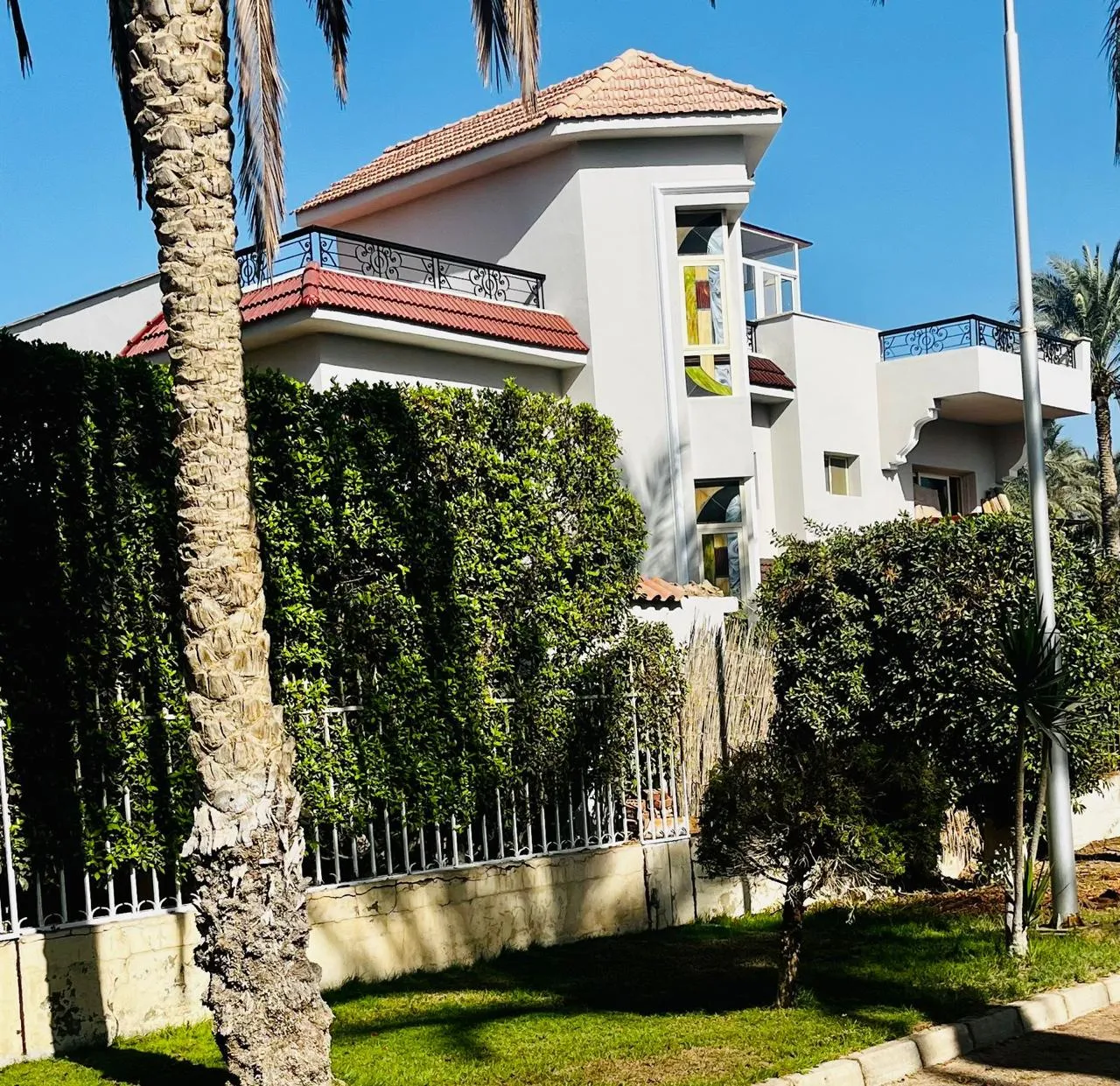 Villa for sale in Golf Solimania in New Sphinx of 450 m² with 4 bedrooms