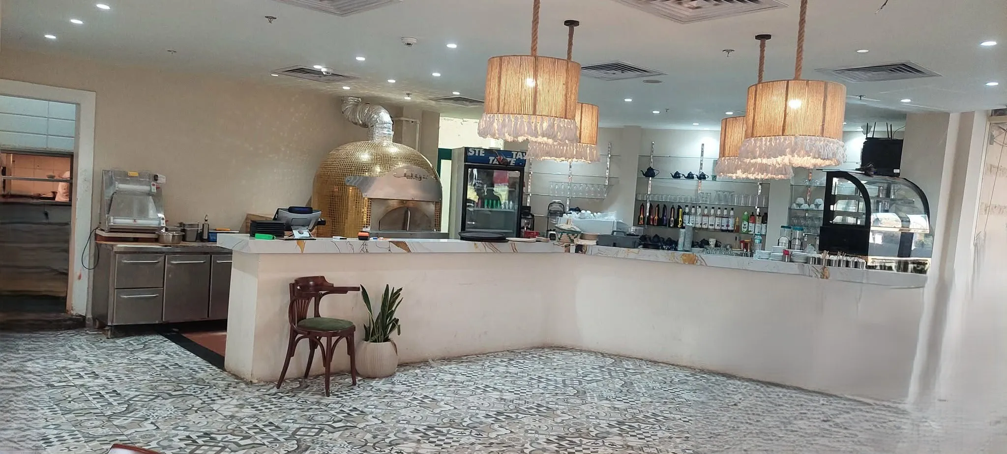Retail for sale in El Rehab  in New Cairo of 172 m² with 0 bedrooms
