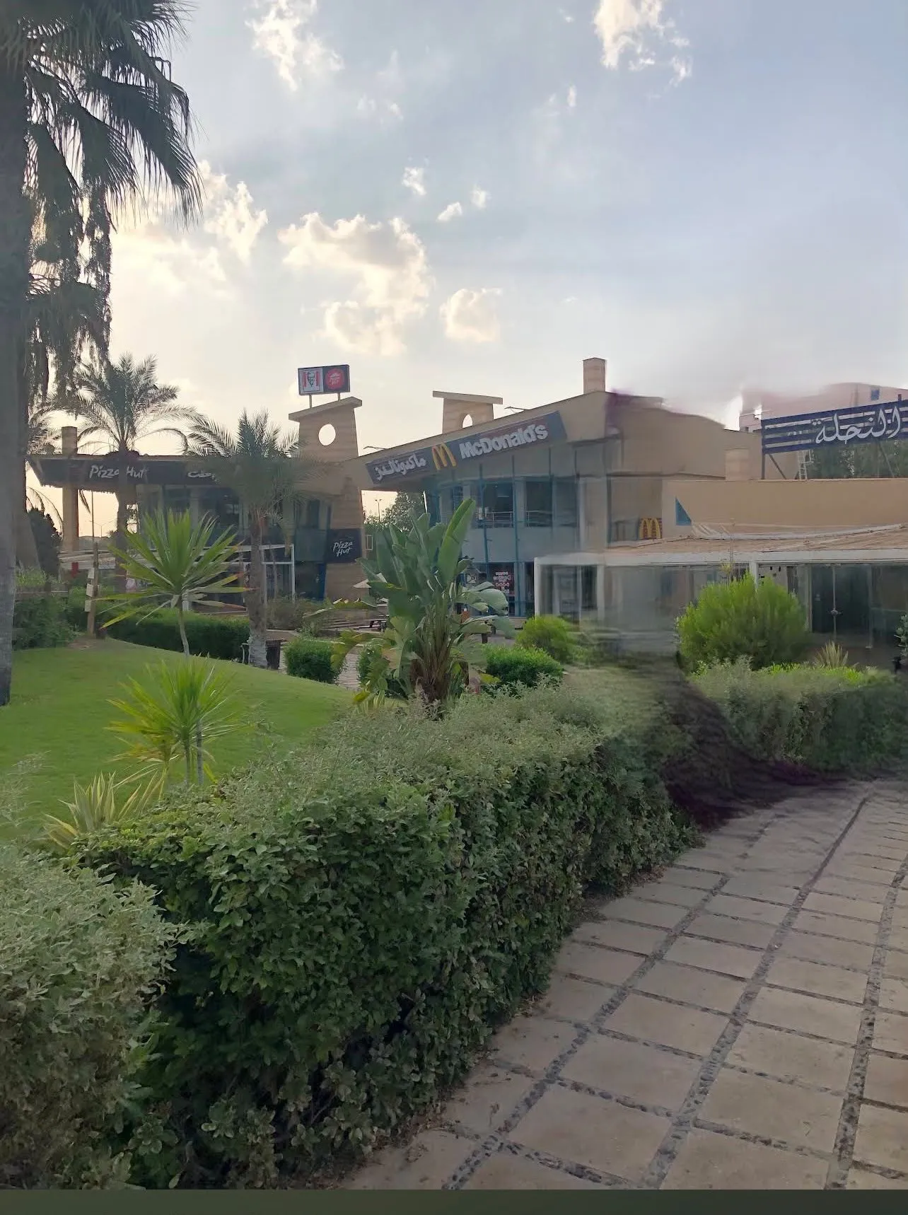 Retail for sale in El Rehab  in New Cairo of 172 m² with 0 bedrooms