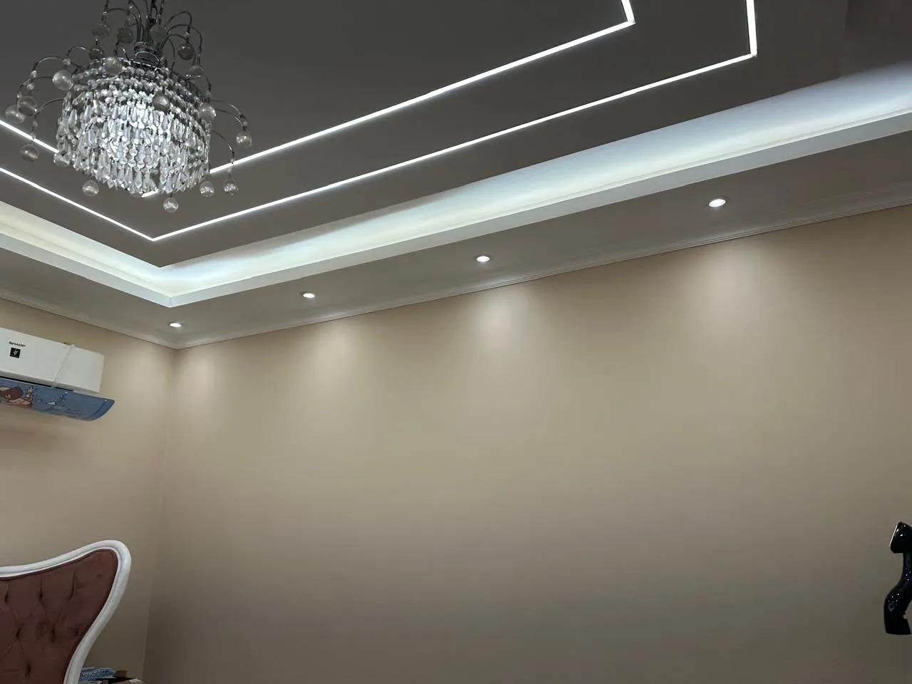 Villa for sale in El Rehab in New Cairo of 221 m² with 4 bedrooms