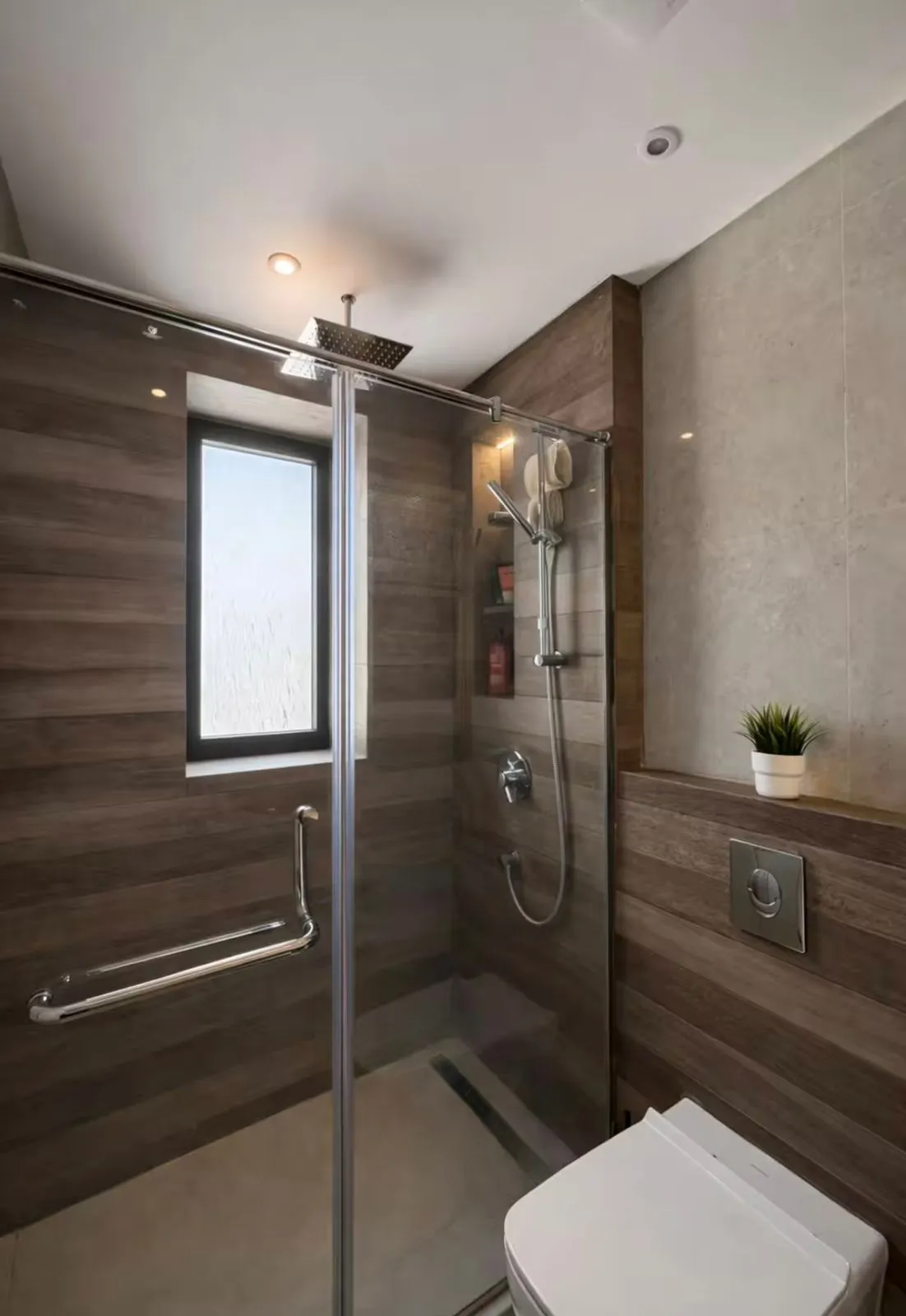 Apartment for sale in Lake View Residence in Golden Square of 140 m² with 2 bedrooms