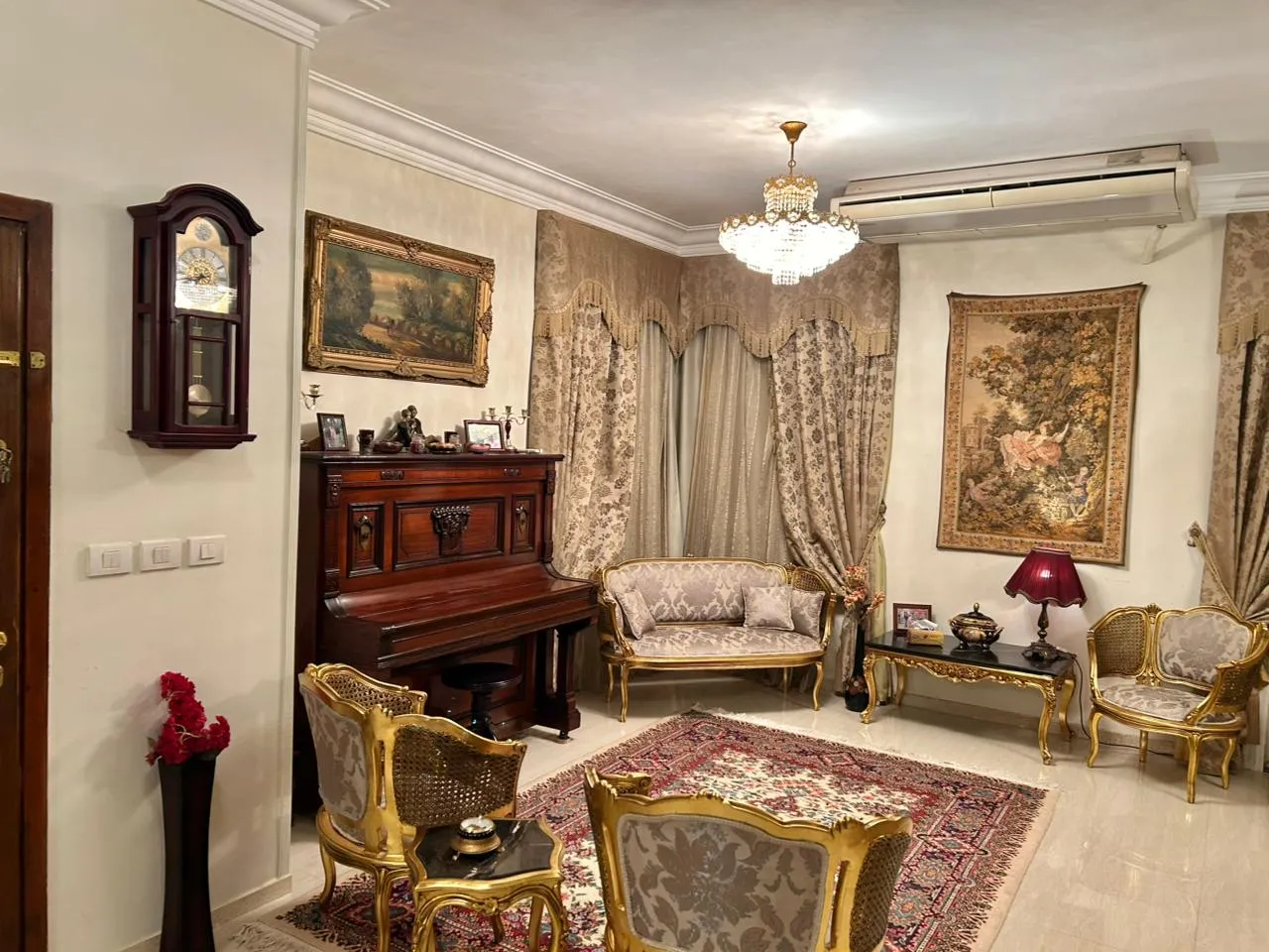Townhouse for sale in El Rehab in New Cairo of 210 m² with 3 bedrooms