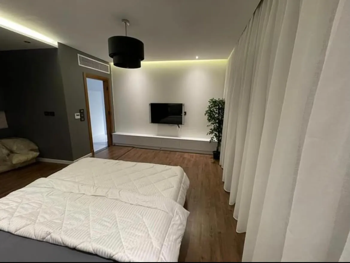 Apartment for sale in Lake View Residence in Golden Square of 204 m² with 3 bedrooms