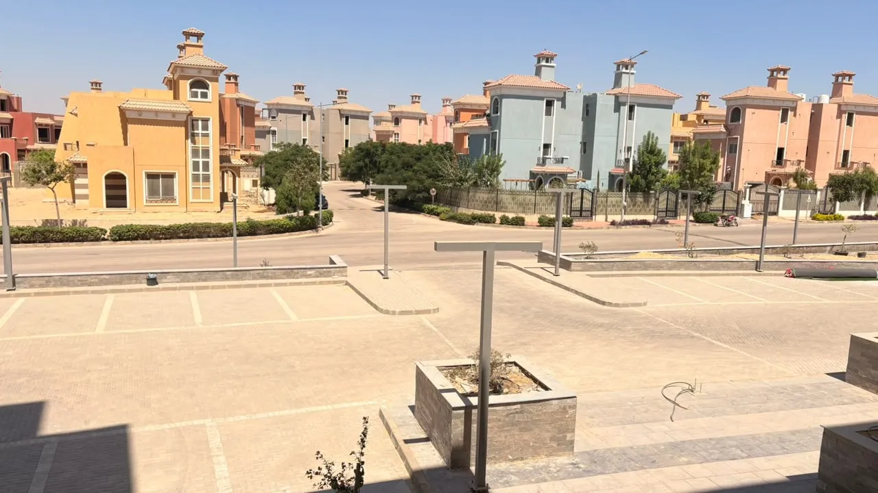 Apartment for sale in Nyoum October in Northern Expansion of 107 m² with 2 bedrooms
