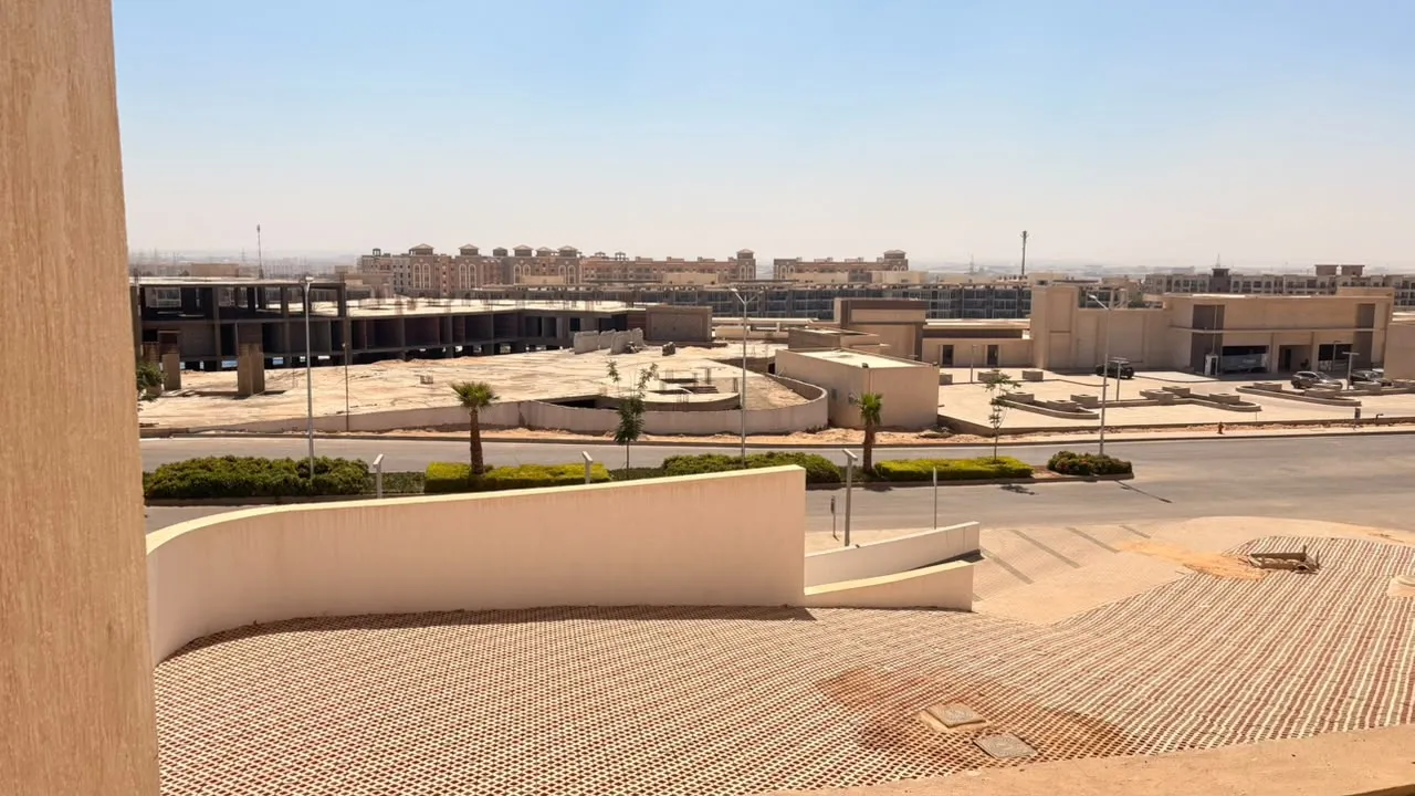 Apartment for sale in Nyoum October in Northern Expansion of 107 m² with 2 bedrooms