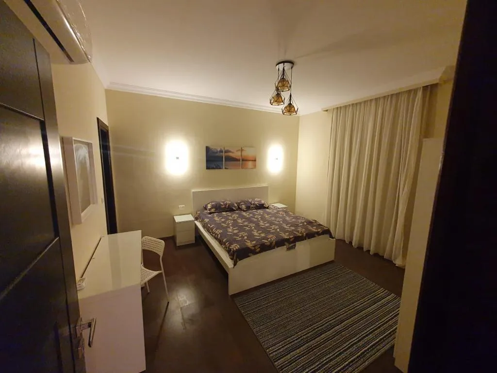 Apartment for sale in Hyde Park in 6th settlement of 84 m² with 1 bedrooms