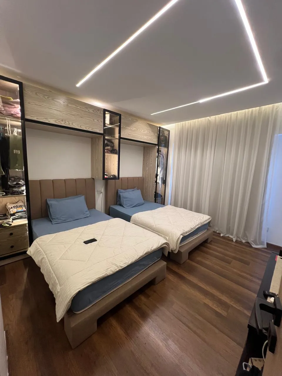 Apartment for sale in Stone Residence in New Cairo of 220 m² with 3 bedrooms