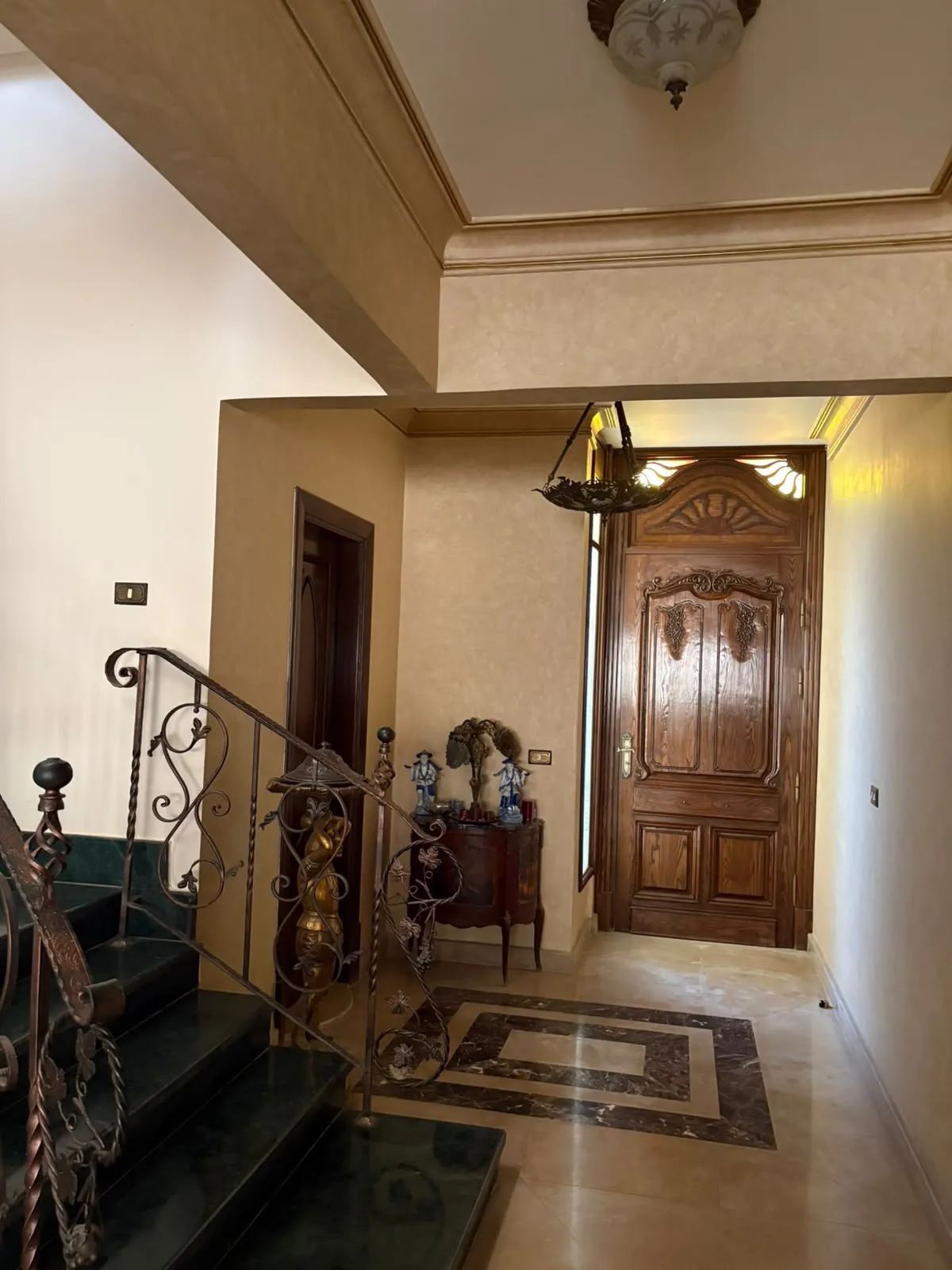 Twinhouse for sale in Zayed 2000 in El Sheikh Zayed of 350 m² with 4 bedrooms